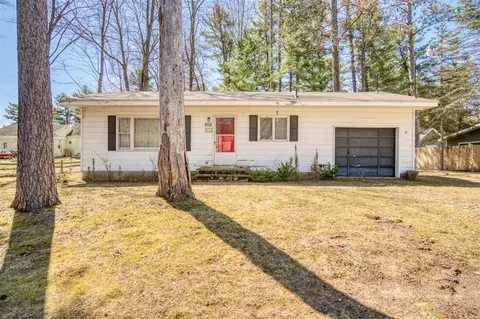 208 Pine Oak, Prudenville, MI 48651