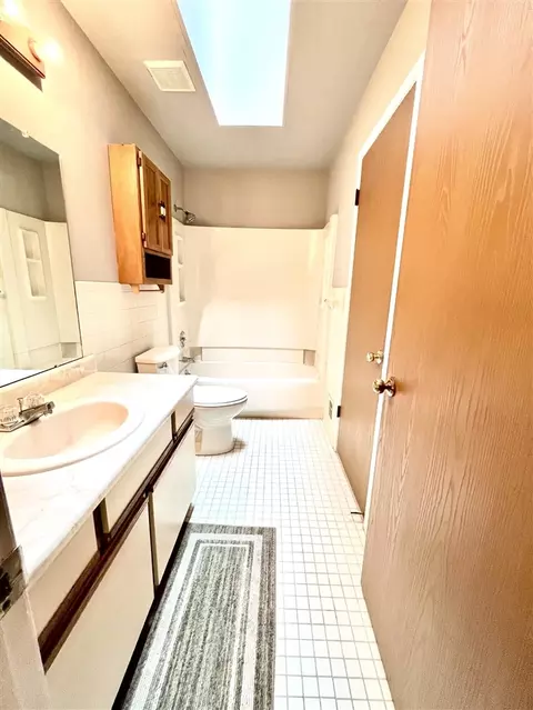 Bath - 43628 Arbor #110, Canton, MI 48188 photo 1 of 4