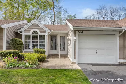 586 Appletree, Holland, MI 49423