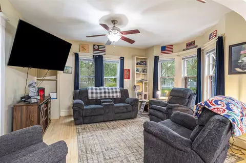 116 W Hanover, Marshall, MI 49068 photo 5