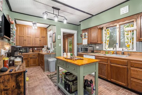116 W Hanover, Marshall, MI 49068 photo 8