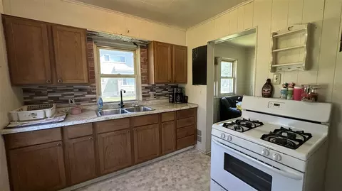 166 Avondale, Jackson, MI 49203 photo 6