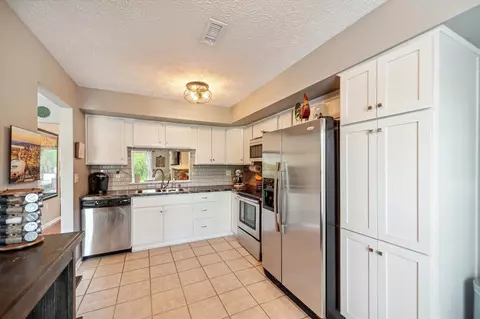 1812 Nemoke, Haslett, MI 48840 photo 13