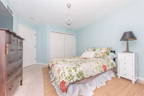 Bedroom - 162 Burwyck Park, Saline, MI 48176 photo 5 of 6