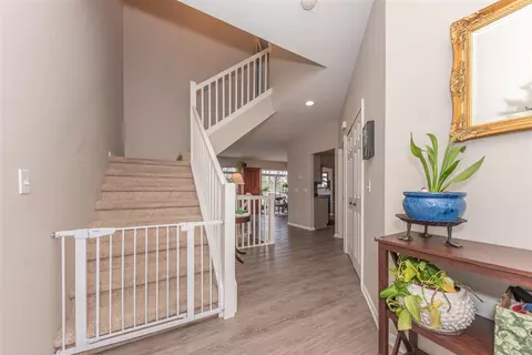 Entry Way - 162 Burwyck Park, Saline, MI 48176 photo 2 of 2