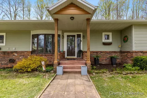94760 40th, Decatur, MI 49045