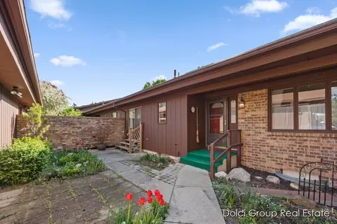 6138 Parview, Grand Rapids, MI 49546