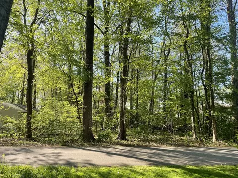 Cherokee Dr., Coloma, MI 49038