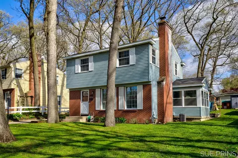 1453 Southlawn, Wyoming, MI 49509