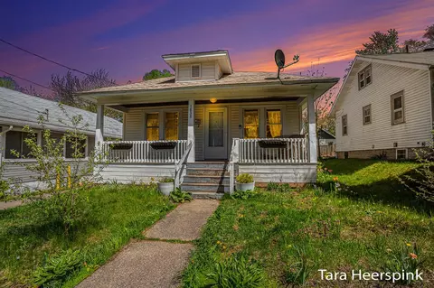 1838 Ruby Ave, Grand Rapids, MI 49507 photo 2