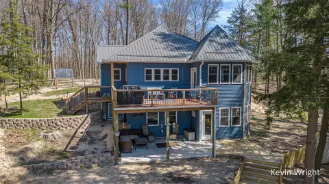 8823 E Springhill, Hesperia, MI 49421