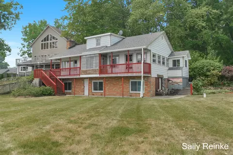 11830 Maywood, Sparta, MI 49345