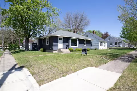 959 Kentfield, Wyoming, MI 49509