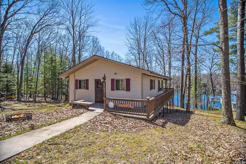 6393 N Larson, Fountain, MI 49410