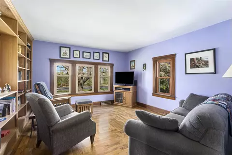 Living - 5135 Bennett, Jackson, MI 49201 photo 1 of 2