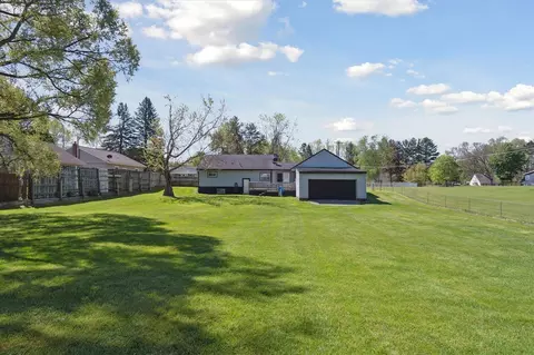 2750 Hamstead, Jackson, MI 49201 photo 8