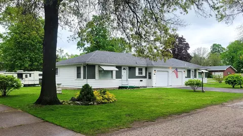 202 N Locust, Wayland, MI 49348