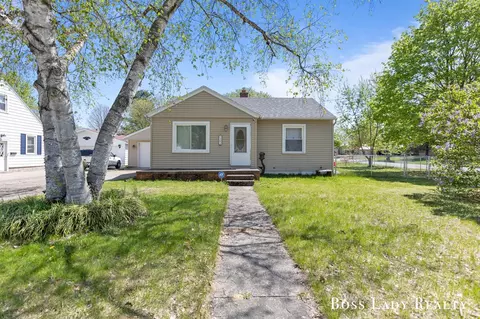 202 N Bower, Greenville, MI 48838