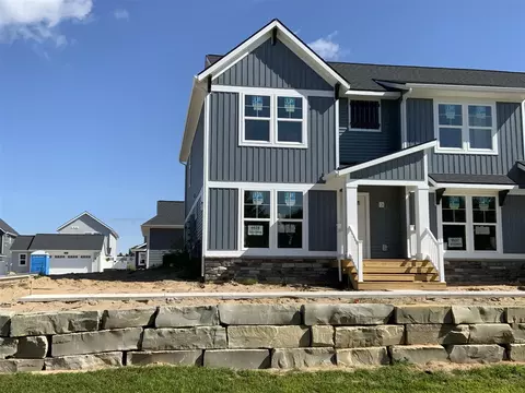 6628 S S Sq, Rockford, MI 49341