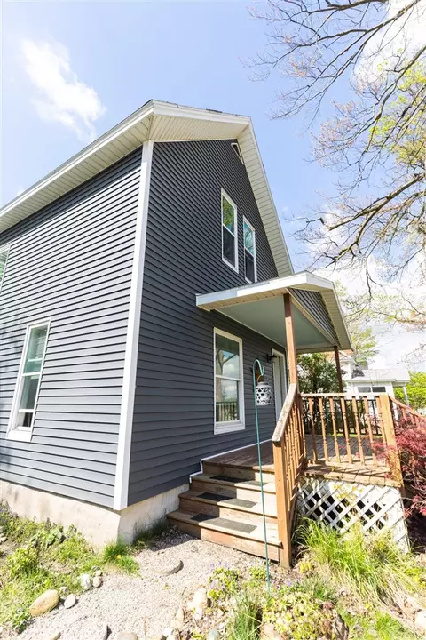 209 E Congress, Belding, MI 48809 photo 5