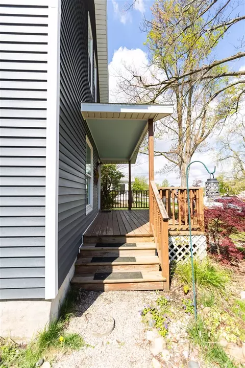 209 E Congress, Belding, MI 48809 photo 10
