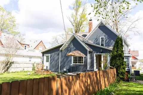 209 E Congress, Belding, MI 48809 photo 6