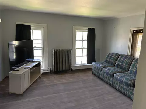 1043 Martin Luther King Jr, Jackson, MI 49203 photo 3