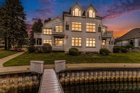7 Brookharbor N, Manistee, MI 49660