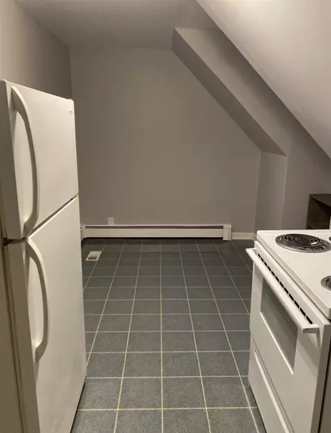Kitchen - 114 Baker, Spring Arbor, MI 49283 photo 3 of 3