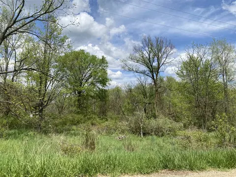 Cr 215, Bangor, MI 49013