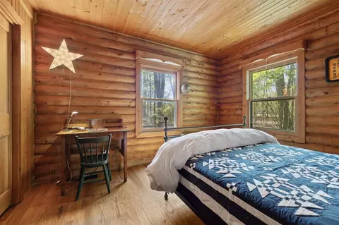 Bedroom - 37 Camp Madron, Buchanan, MI 49107 photo 2 of 7