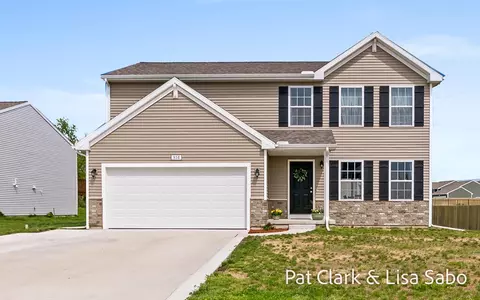 934 View Pointe, Middleville, MI 49333 photo 2