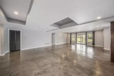 Living - 6809 Farm, Jackson, MI 49201 photo 14 of 16