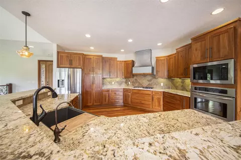 Kitchen - 6809 Farm, Jackson, MI 49201 photo 3 of 7