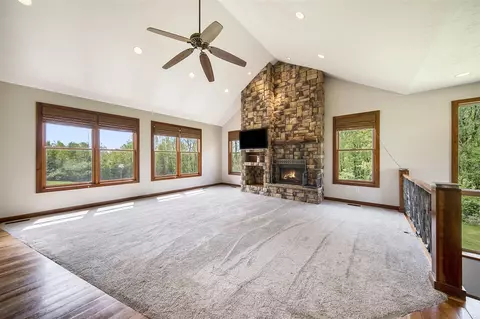 Living - 6809 Farm, Jackson, MI 49201 photo 3 of 16