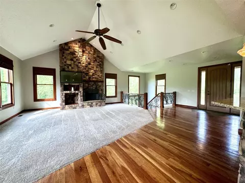 Living - 6809 Farm, Jackson, MI 49201 photo 2 of 16