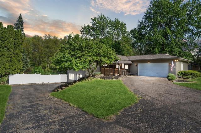 3403 Pine Rdg, Jackson, MI 49201