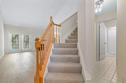 Entry Way - 1138 Fairways #60, Troy, MI 48085 photo 1 of 6