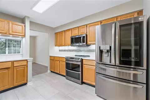Kitchen - 1138 Fairways #60, Troy, MI 48085 photo 2 of 3