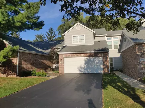 1138 Fairways #60, Troy, MI 48085