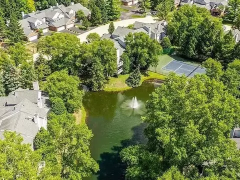 View/Area - 1138 Fairways #60, Troy, MI 48085 photo 2 of 2