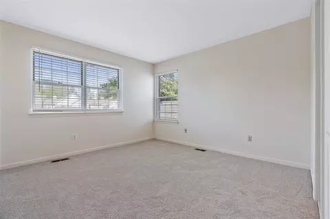 Bedroom - 1138 Fairways #60, Troy, MI 48085 photo 2 of 4