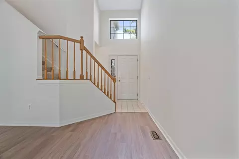 Entry Way - 1138 Fairways #60, Troy, MI 48085 photo 2 of 6