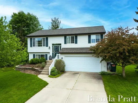 7588 Sunview, Grand Rapids, MI 49548