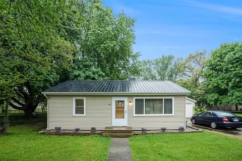 425 9th, Three Rivers, MI 49093 photo 1