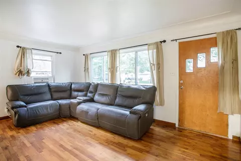 425 9th, Three Rivers, MI 49093 photo 2