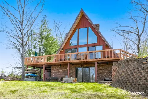 8459 North, Newaygo, MI 49337