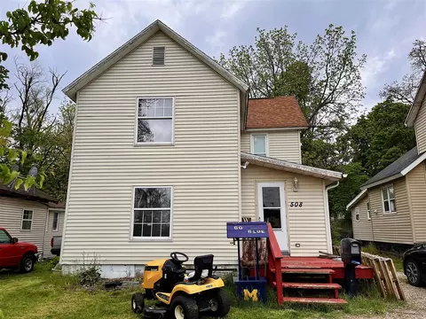 508 New York, Dowagiac, MI 49047