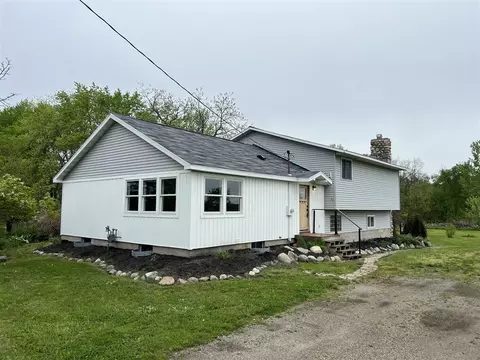 5365 Garfield, Coopersville, MI 49404