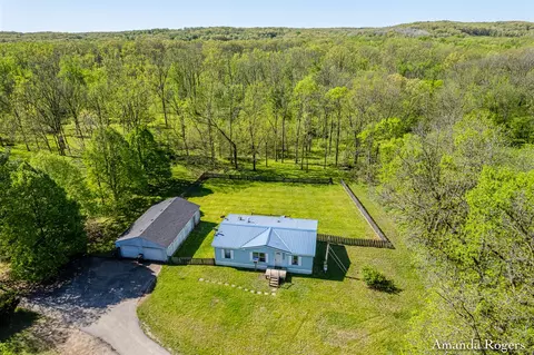 8985 W Bluewater, Saranac, MI 48881